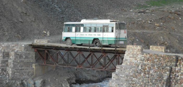 Top 5 Reasons to make a trip to Ladakh by Bus or Public Transport