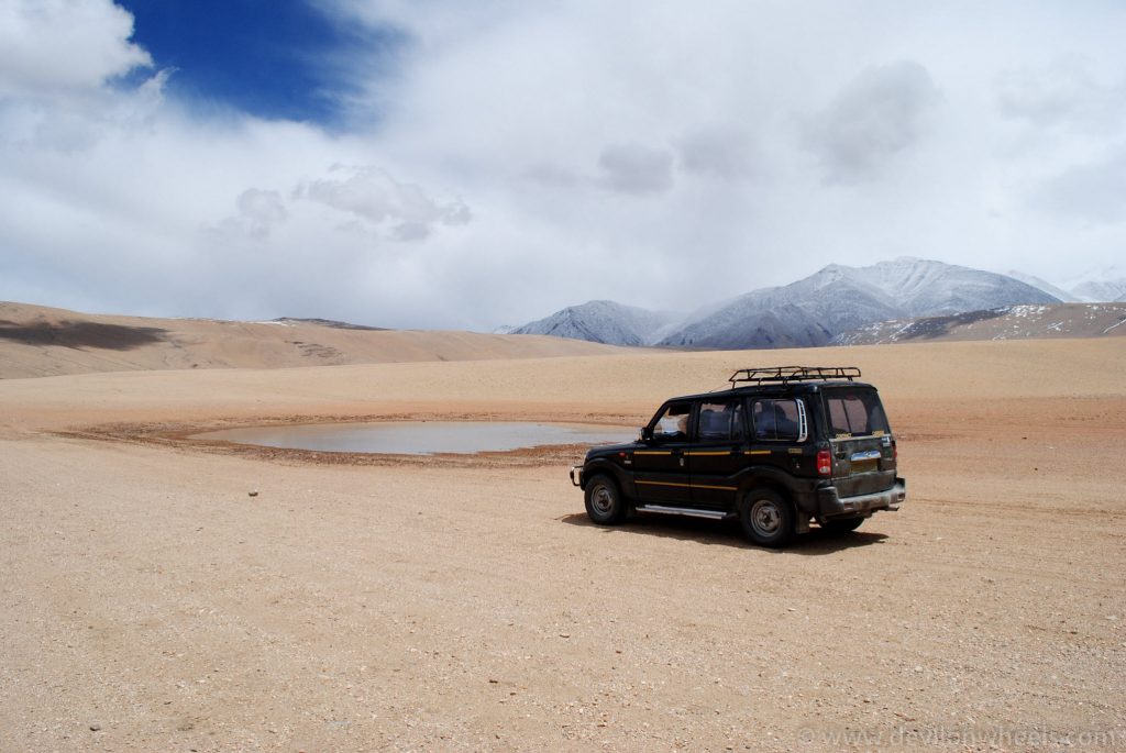 Looking for a cheap Leh Ladakh taxi?