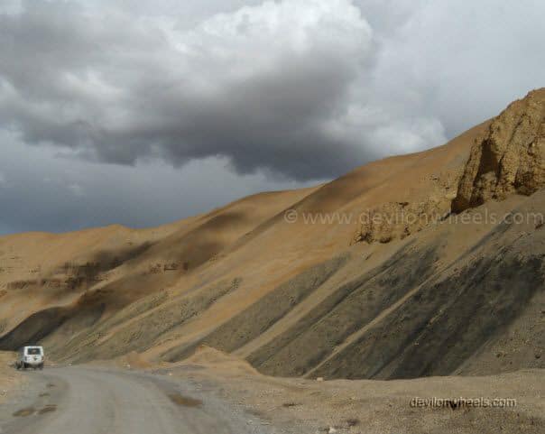 Views on Manali - Leh Highway near Pang